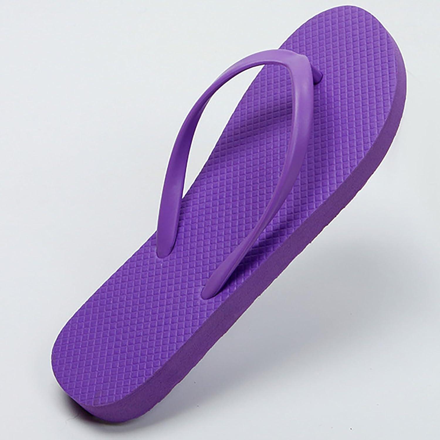 imageTongs pour Femmes Pantoufles de Douche pour Femmes Sandales Plates adaptes la Salle de Bain dt la Plage Piscine Tongs lgres et Basiques en Chaussures Scurit FemmesViolet