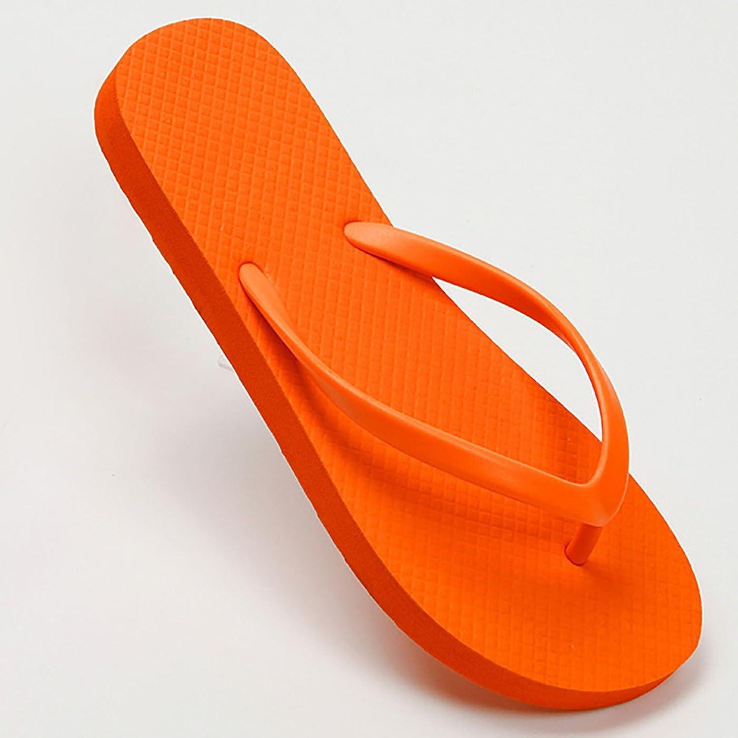 imageTongs pour Femmes Pantoufles de Douche pour Femmes Sandales Plates adaptes la Salle de Bain dt la Plage Piscine Tongs lgres et Basiques en Chaussures Scurit FemmesOrange