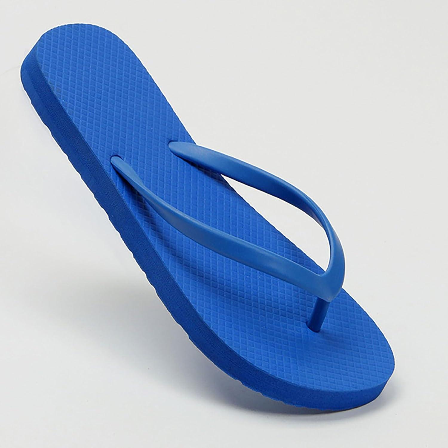 imageTongs pour Femmes Pantoufles de Douche pour Femmes Sandales Plates adaptes la Salle de Bain dt la Plage Piscine Tongs lgres et Basiques en Chaussures Scurit FemmesBleu