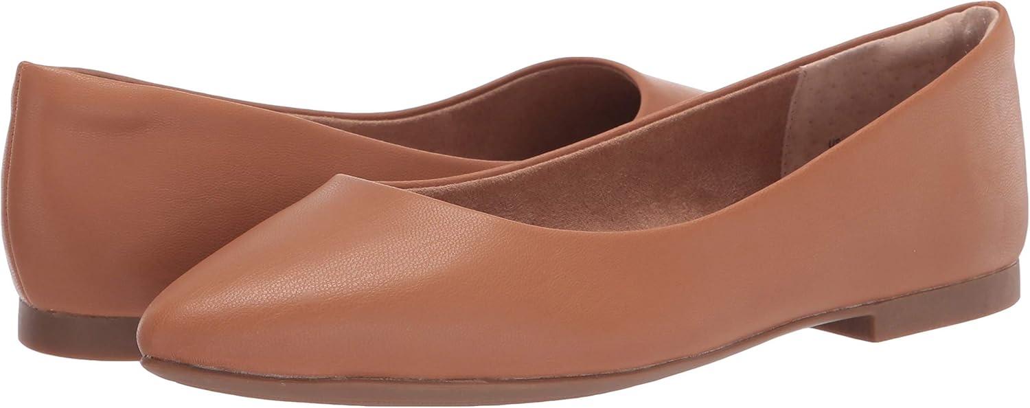 image:imageAmazon Essentials Femme Ballerines Bout PointuChameau