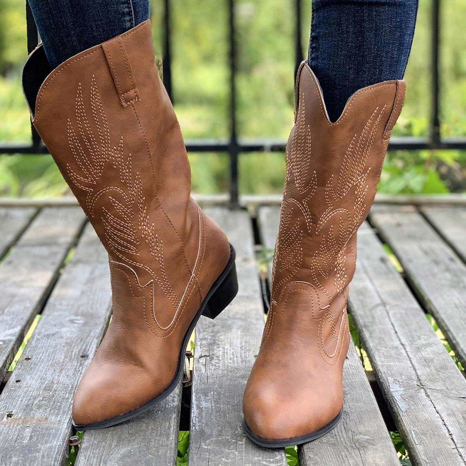 image:imageGenerisch Bottes de cowboy en cuir pour femme Bottes western brodes mimollets Chaussures de cowgirl de haute qualit pour femme avec forme de chaussure normale Bottes la mode miveau BottesMarron