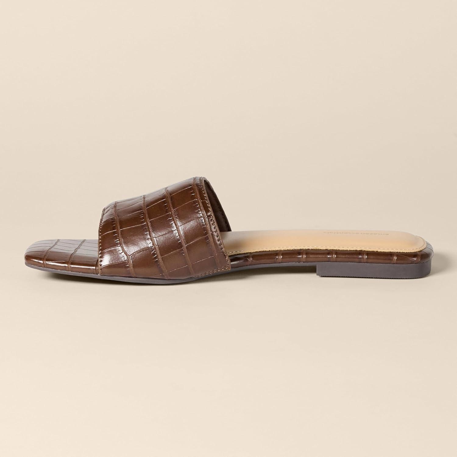 image:imageAmazon Essentials Slide SandalsFaux Crocodile Marron