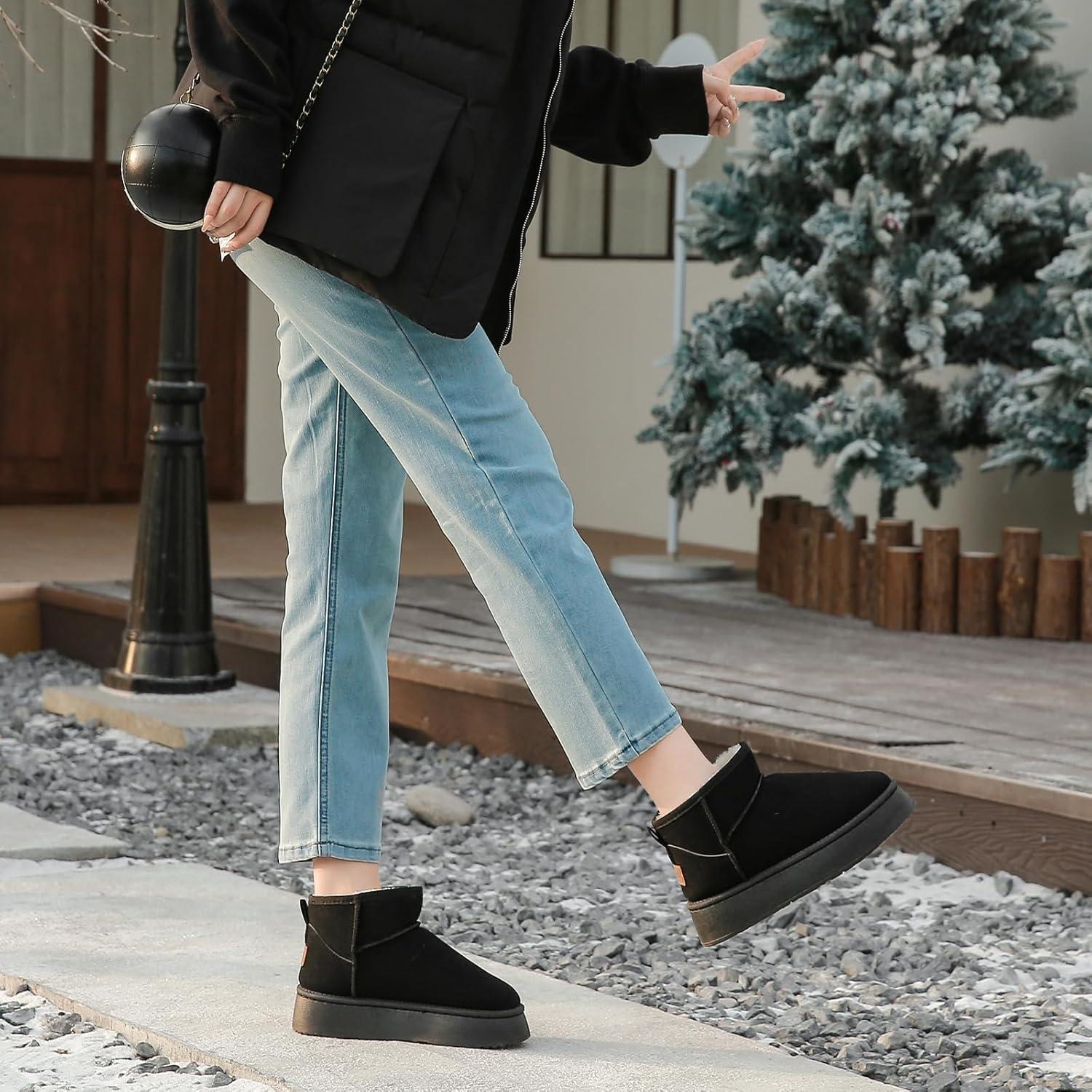 image:imageYUHITYGZGS Bottines femme hiver Chaude Confortables Antidrapant Fourres Impermables Bottes De Neige Australien Classiques Bottines Fourres Chaussons Chaussettes Boots pour LextrieurNoir