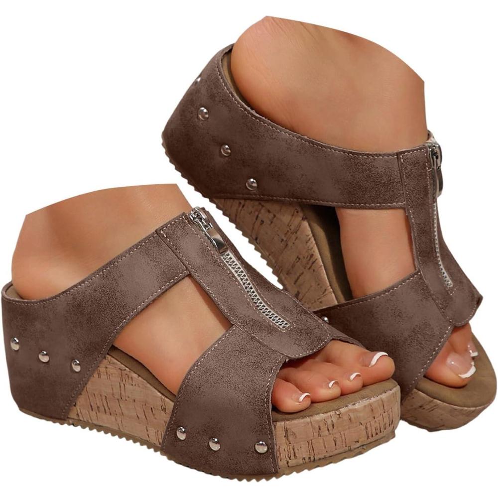 image:imageMules compenses pour femme  Sandales compenses lgantes en cuir  Confortables  Antidrapantes  Dcontractes  Rivets  Sandales dt  Pour la plage et les vacancesT 3 Caf